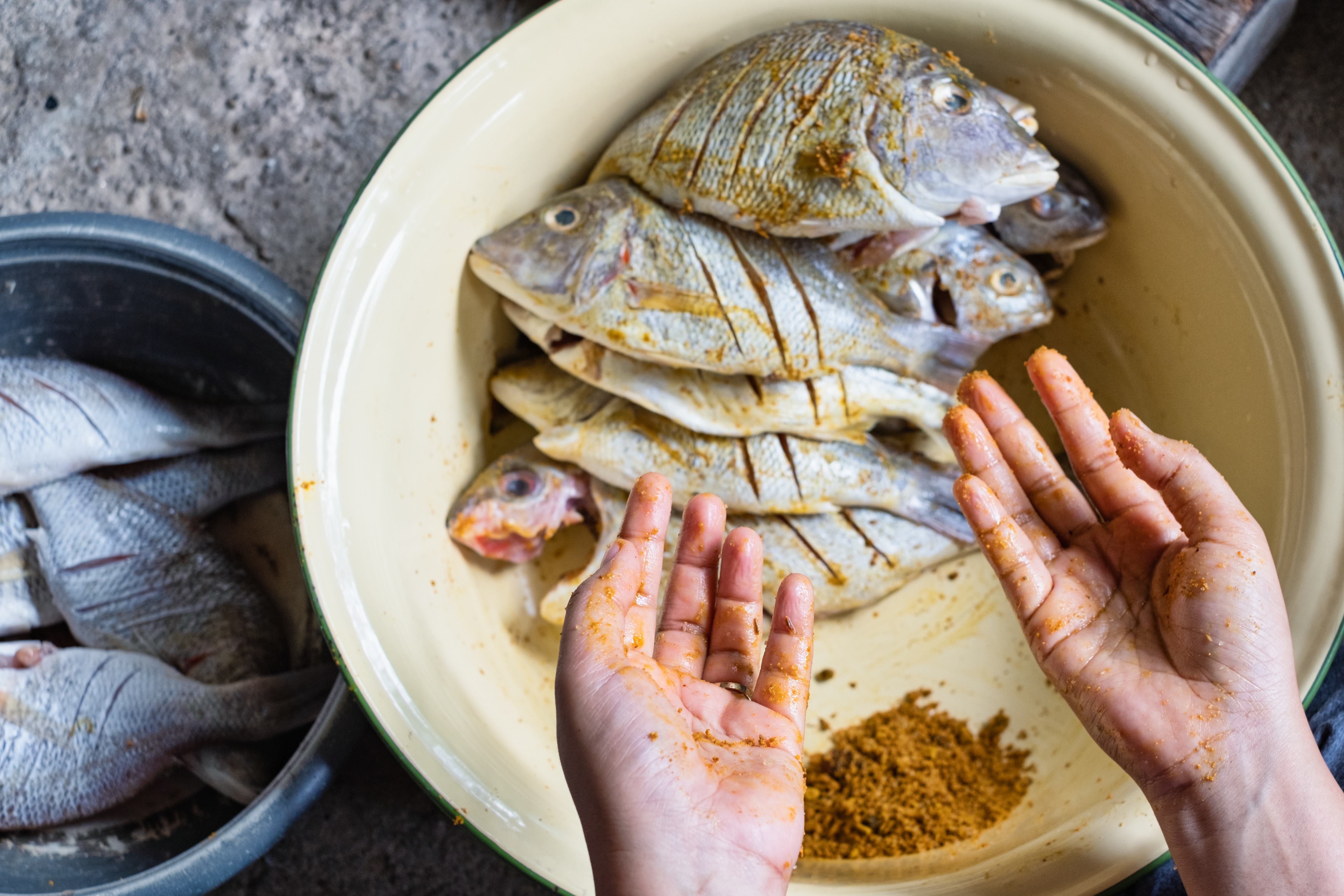 Rendam Ikan dengan Bumbu